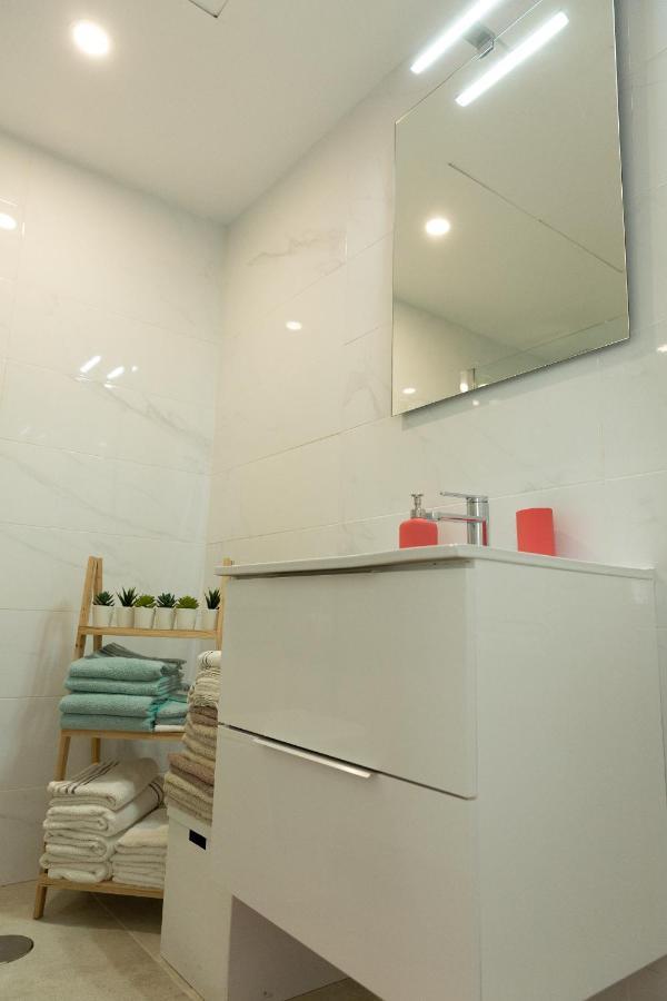 Beautiful Apartment With Sea Views! 라칼라데미야스 외부 사진